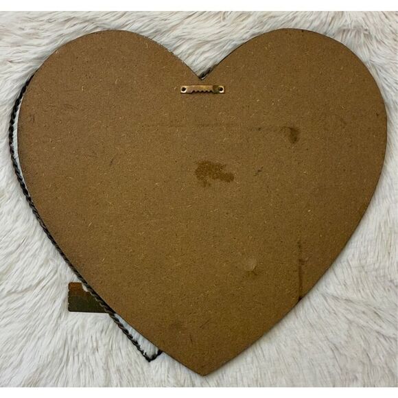 “LOVE GROWS HERE” 3D Distressed Wooden Metal Heart Wall Plaque - Picture 7 of 8